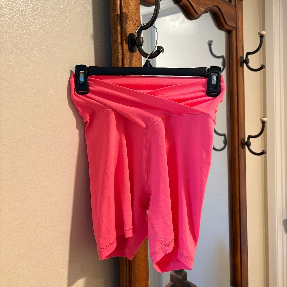 offline by aerie womens crossover shorts medium